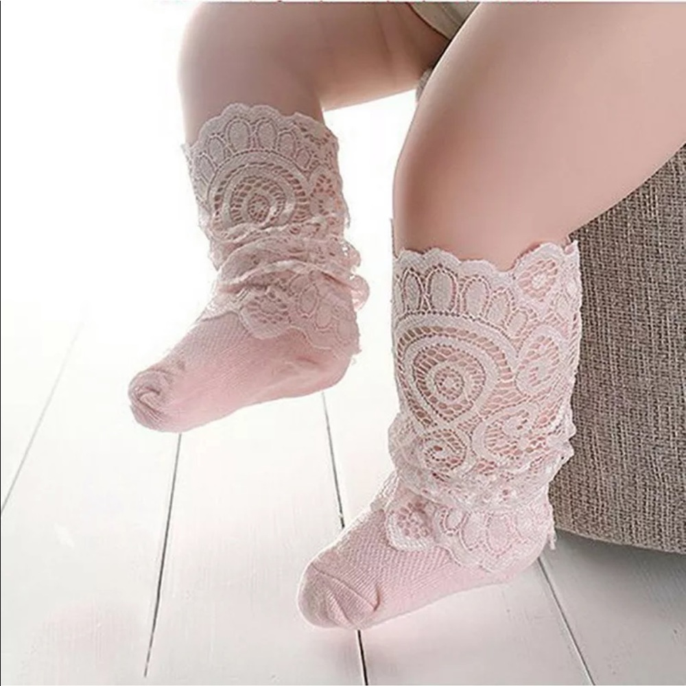 NWT Set of 2 pair Beautiful little lace socks